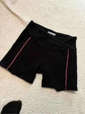Forever 21 Black Women's Biker Athletic Shorts with Pink Piping
